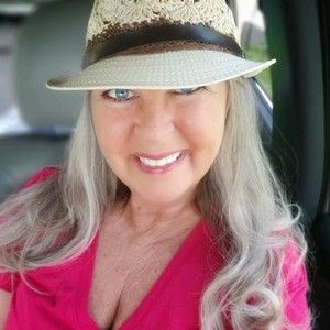 Meet your Posher, Denise